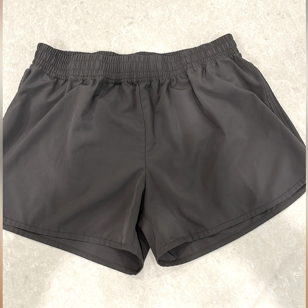 C9 by Champion athletic shorts size M inner panty hidden pocket gray EUC